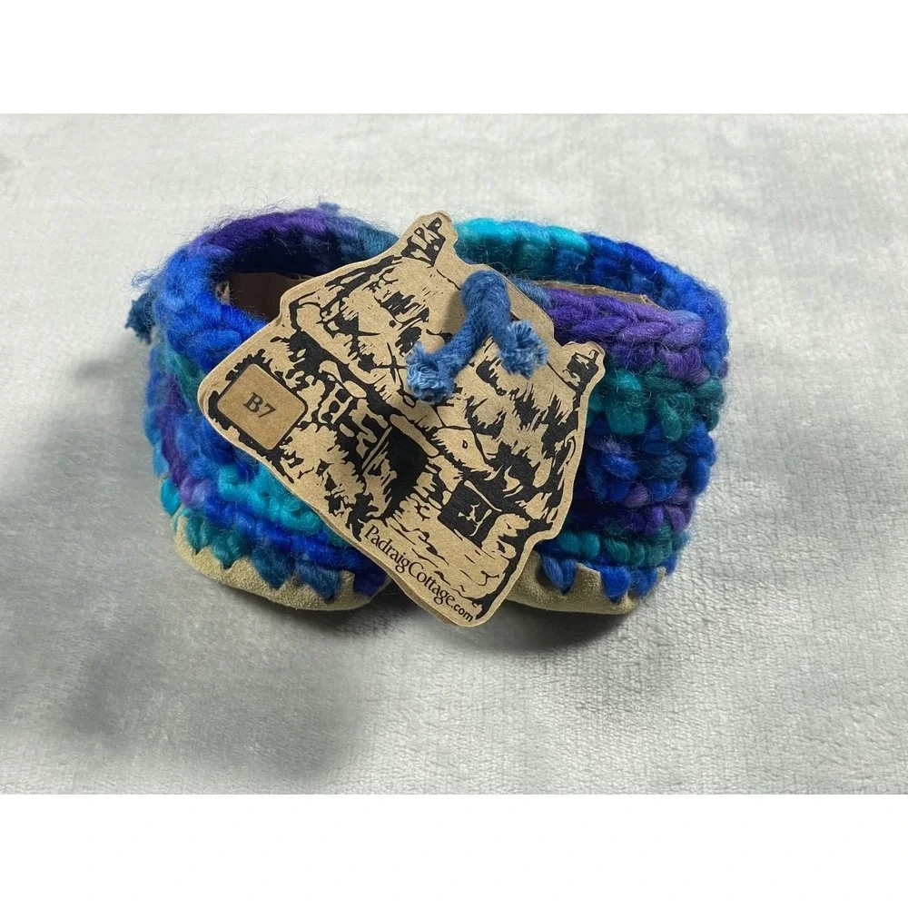 Padraig Cottage Baby Booties Infant Size B7 Blue Purple Wool Sheepskin Handmade